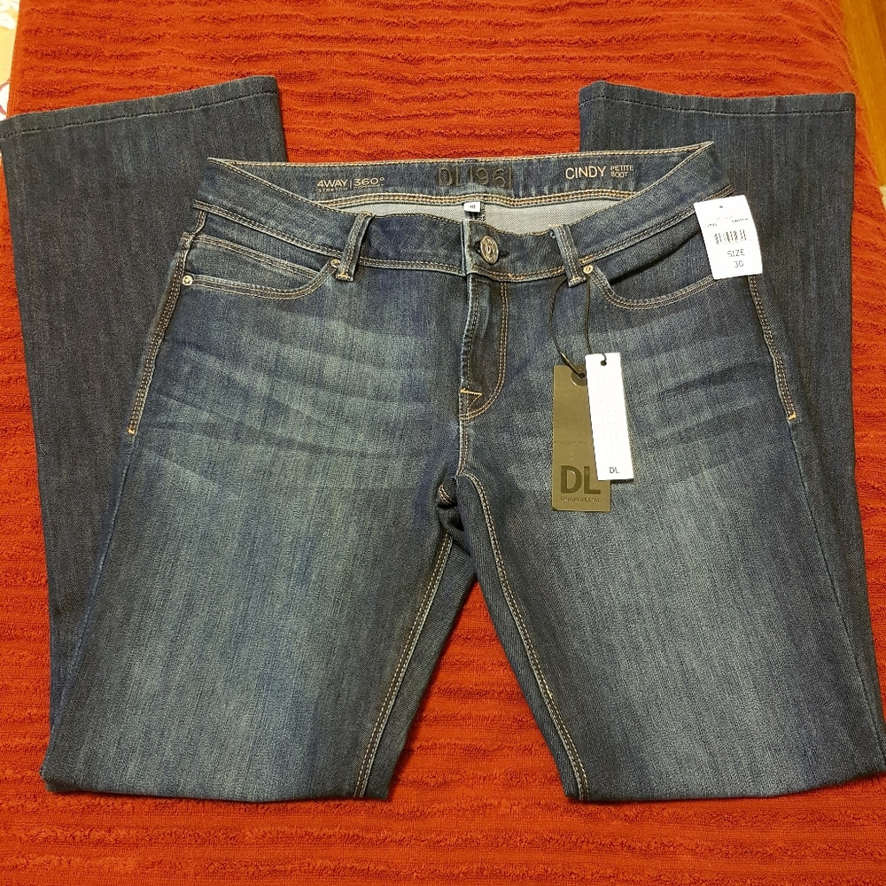DL1961 Cindy Slim Bootcut Jeans